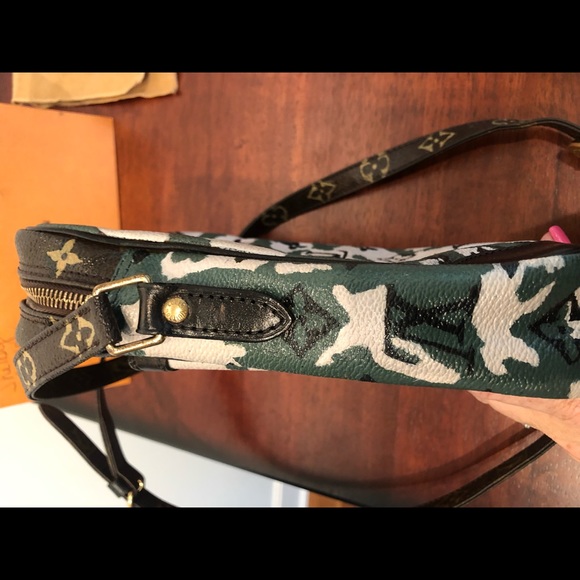 Louis Vuitton Danube custom painted camo - Picture 5 of 8